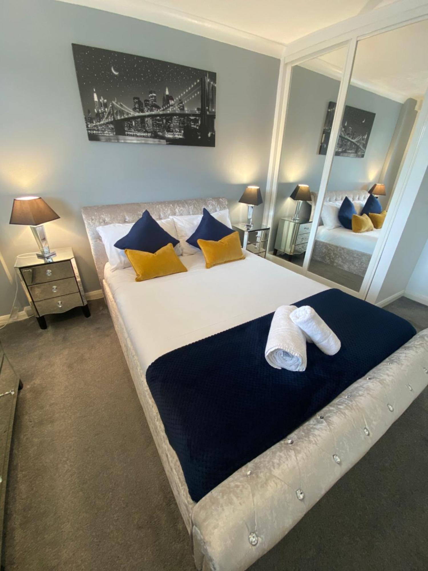 The Brook House - Spacious 3 Bed Home From Home In Burton Exterior photo